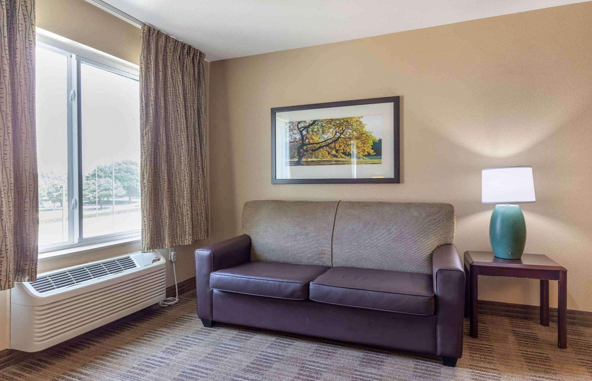 Extended Stay America Select Suites - Atlanta - Cumberland Mall Smyrna Exterior photo