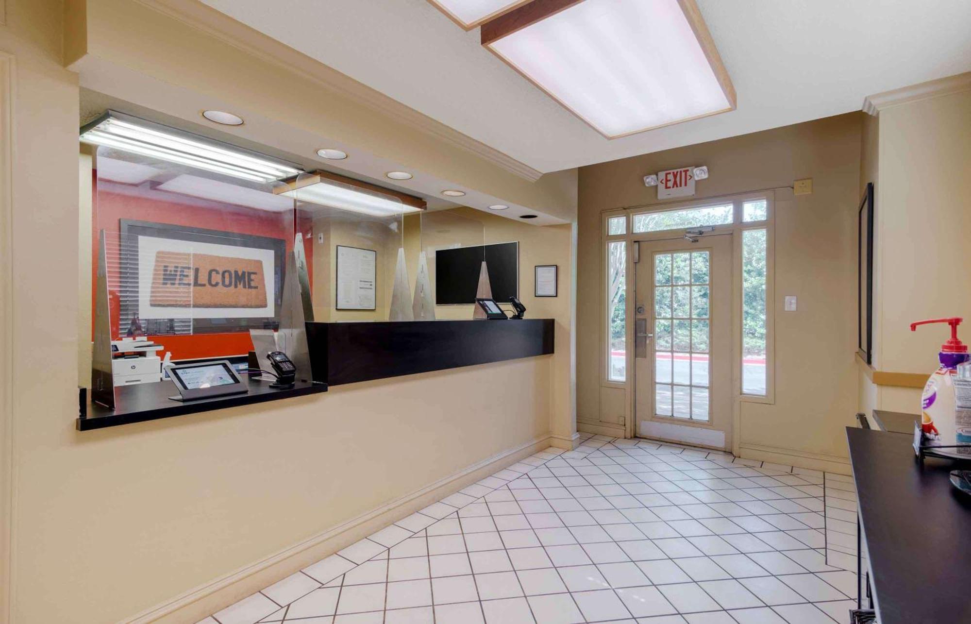 Extended Stay America Select Suites - Atlanta - Cumberland Mall Smyrna Exterior photo