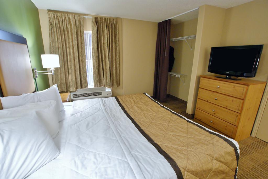 Extended Stay America Select Suites - Atlanta - Cumberland Mall Smyrna Exterior photo